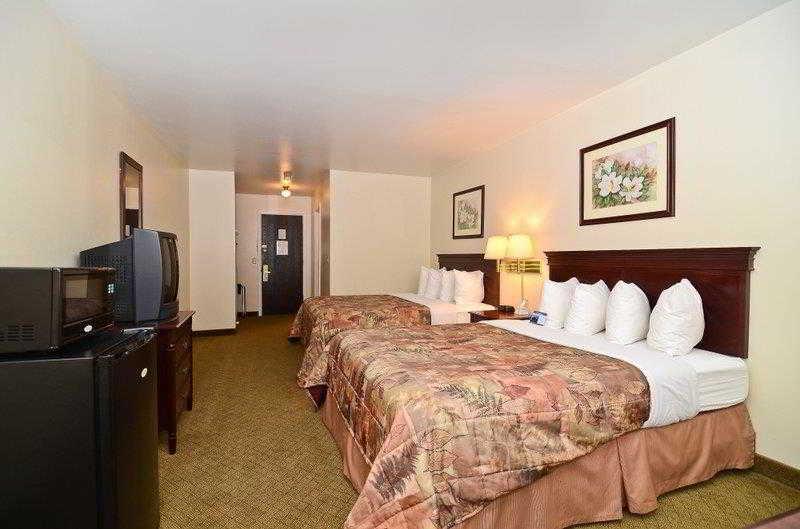 Quality Inn Price Gateway To Moab National Parks Bagian luar foto