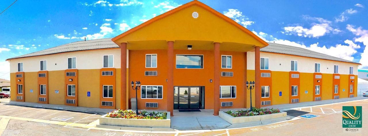 Quality Inn Price Gateway To Moab National Parks Bagian luar foto